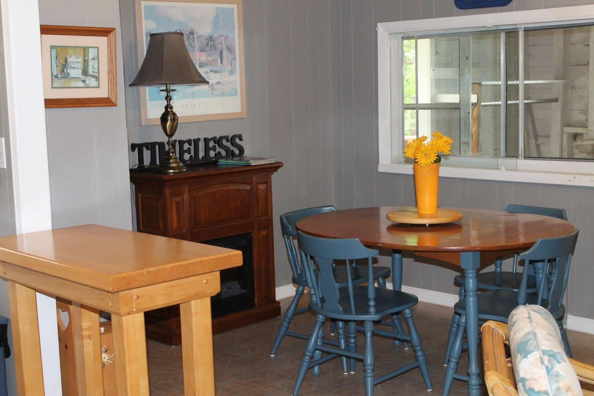 Algonquin'S Edge Resort Madawaska Zewnętrze zdjęcie